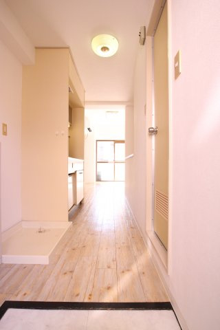 メゾン垂水の玄関