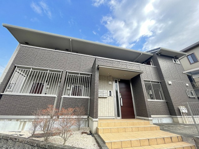 【外観】 | チェリーブロッサム | 東急田園都市線「青葉台」駅より徒歩8分！便利な立地の2階建てアパートです♪通勤通学はもちろん、お買い物やお出かけにもGood☆