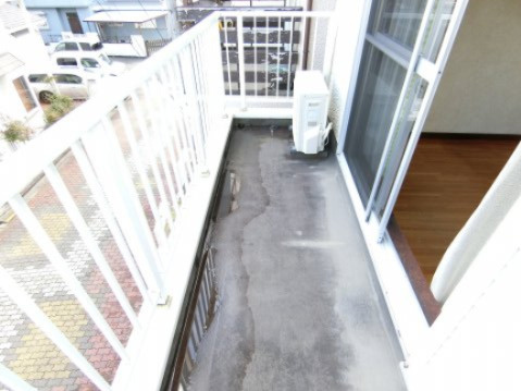 上田貸家のバルコニー
