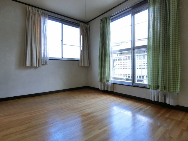 上田貸家の寝室