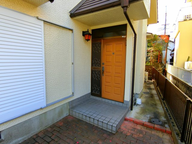 上田貸家のエントランス