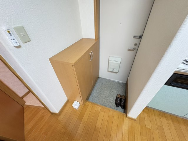 ハイツときわの玄関