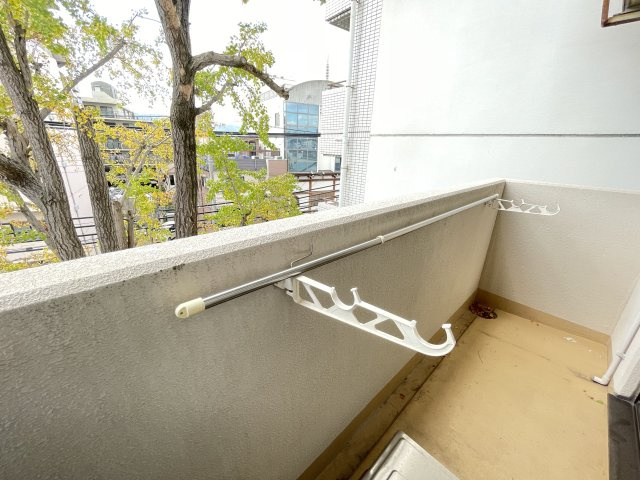 ファミール中野１のバルコニー