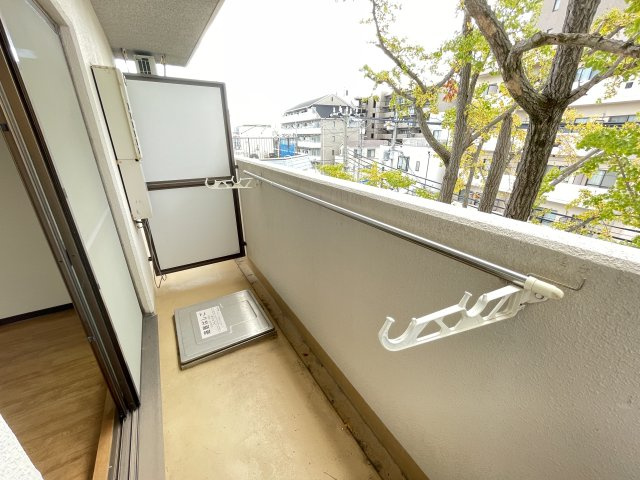 ファミール中野１のバルコニー