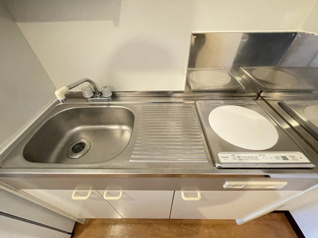ファミール中野１のキッチン