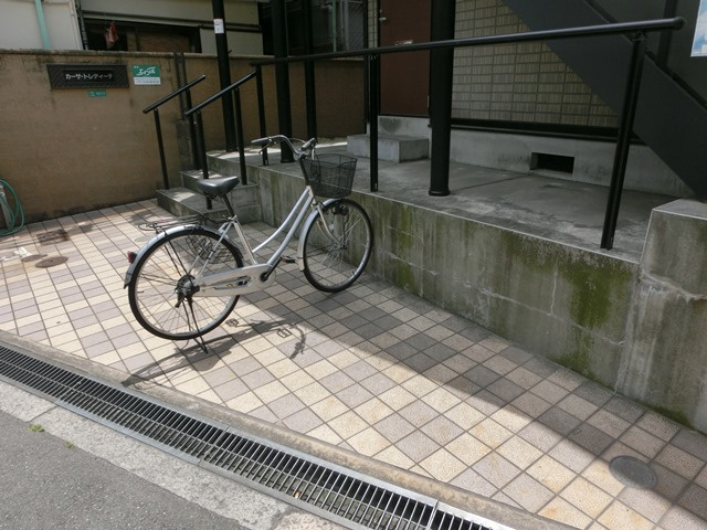 大阪市淀川区十三本町２丁目のアパートのその他共用部分|駐輪場