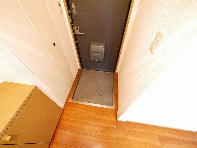 ファミール州見　C棟の玄関|きれいな玄関です