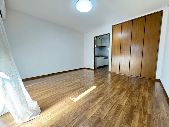 ペドラーム帝塚の洋室