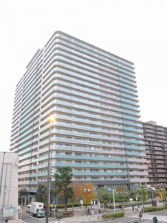 【外観】 | 16階・東南角部屋につき陽当り・通風・眺望良好です♪廊下側も人通りが少なくプライバシーを保てます！