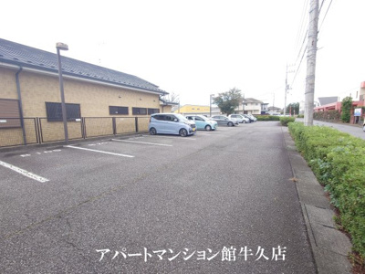 【駐車場】 | 牛久ロイヤルレジデンスBⅡ型