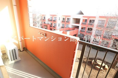 牛久ロイヤルレジデンスCⅣ型のバルコニー