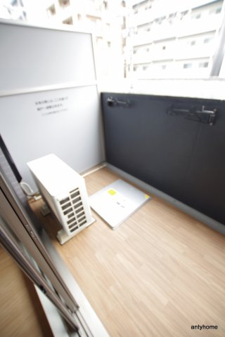 レオンコンフォート京橋　仲介手数料無料のバルコニー