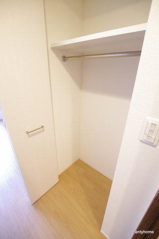 レオンコンフォート京橋　仲介手数料無料の収納