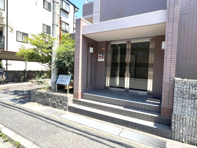【エントランス】 | グランドール西岡本