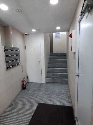 ニットクビルのエントランス