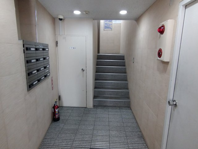 ニットクビルのエントランス