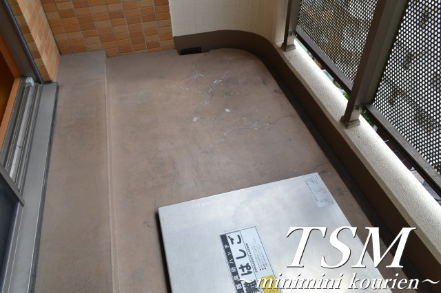 ロータリーマンション香里西之町のバルコニー|南向きのバルコニー