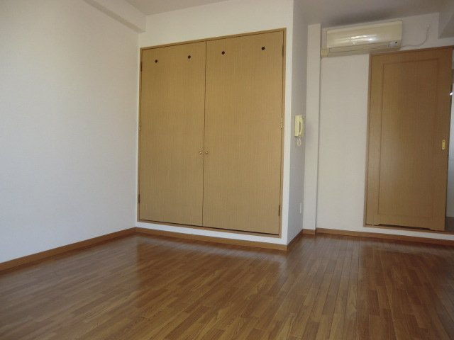 モデラートの寝室