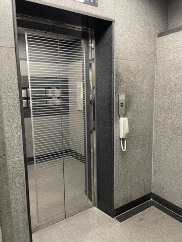 銀座石井ビルのロビー