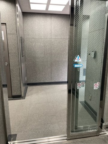 銀座石井ビルのロビー