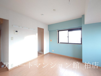 【洋室】 | フラッツ・シゲ