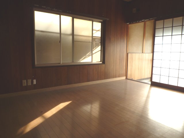児島稗田町　戸建ての洋室