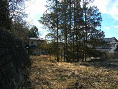 【外観】 | 岐阜県関市関ノ上　売地（建築参考プラン付） | 平成３０年２月撮影
緑の多い閑静な住宅街です！
土地面積：271.49㎡（82.73坪）！駐車場1台可！

