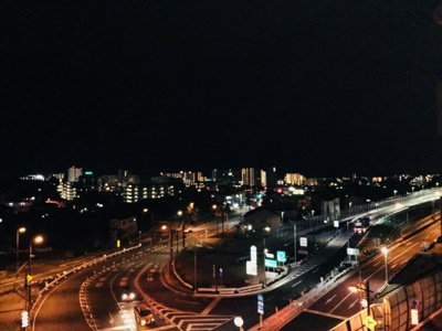 【展望】 | ファミール藤沢城南 | バルコニーからの夜の眺望♪
前に眺望を遮る建物などがない為辻堂の町を見渡すことができます♪
