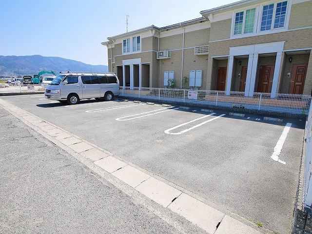 プリベ　ドゥースの駐車場|駐車場があります