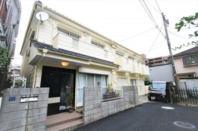 【外観】 | アルファコート　Ａ | 武蔵小金駅徒歩４分の便利な場所にあります。それでいて静かな立地です。/アルファコート