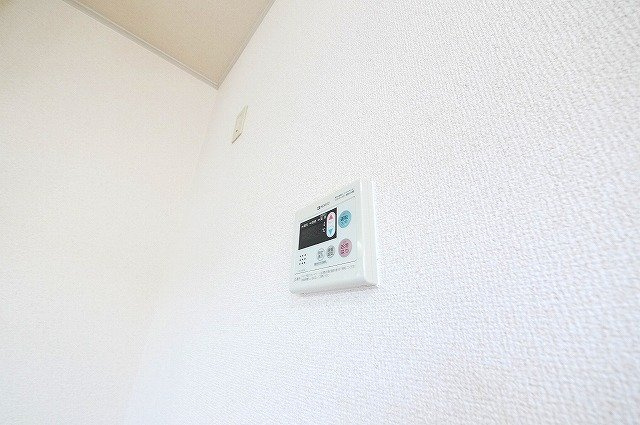 トウエイハウスB棟のその他共用部分|リモコン給湯です