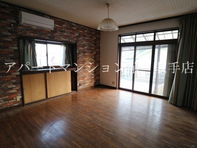 野々井戸建の居間・リビング