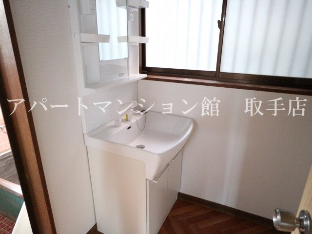 野々井戸建の洗面所