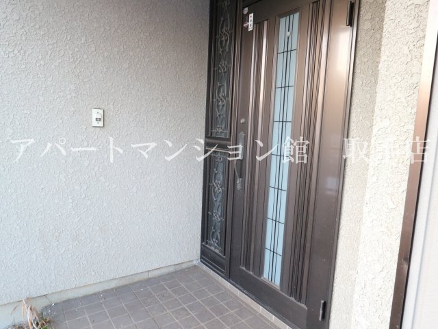 野々井戸建の玄関