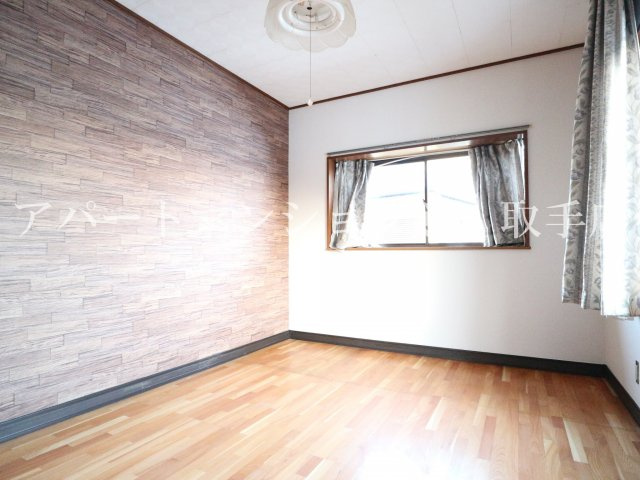 野々井戸建の寝室