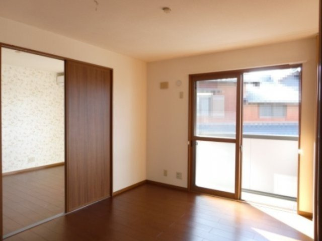 ルミエール植出の寝室|洋室7帖