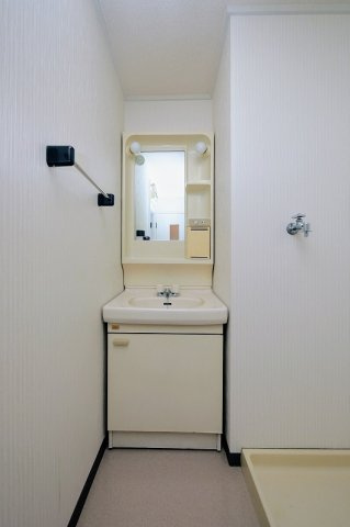 西本ビルの洗面所|西本ビル202号室