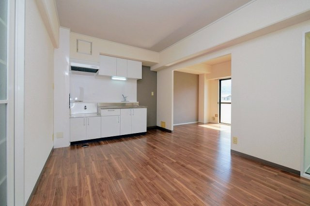 西本ビルのキッチン|西本ビル202号室