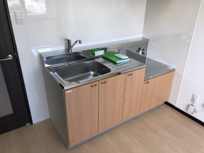 【キッチン】 | ヒルトップウィング | ※退去前の為、写真と現状が異なる場合がございます