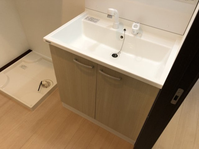 【洗面所】 | ヒルトップウィング | ※退去前の為、写真と現状が異なる場合がございます