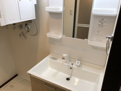 【洗面所】 | ヒルトップウィング | ※退去前の為、写真と現状が異なる場合がございます