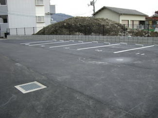 【駐車場】