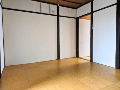 【居間・リビング】 | 収納豊富な十日市西テラスハウス