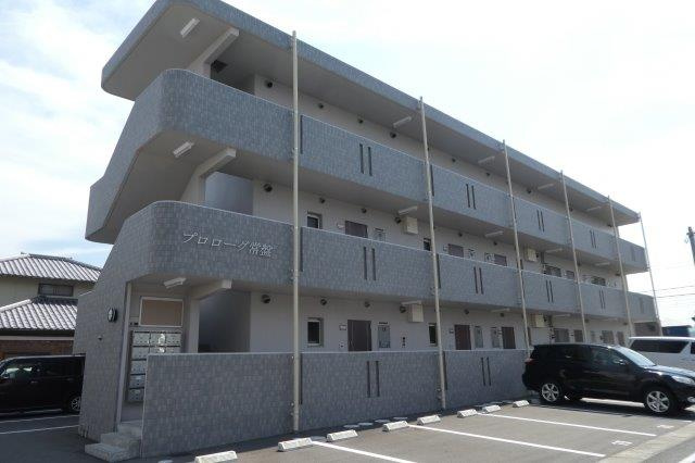 総社市三輪の賃貸マンションの外観