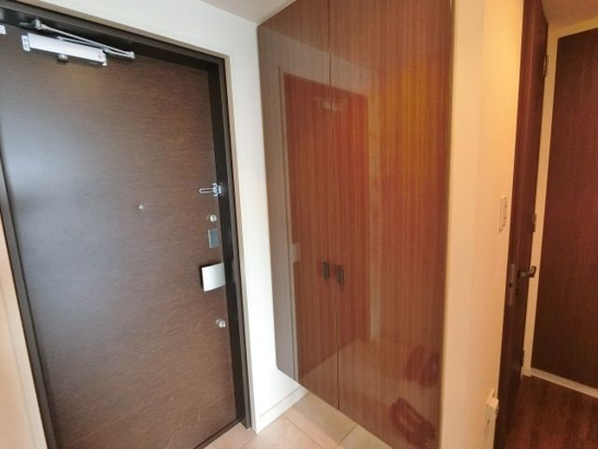 【エントランス】