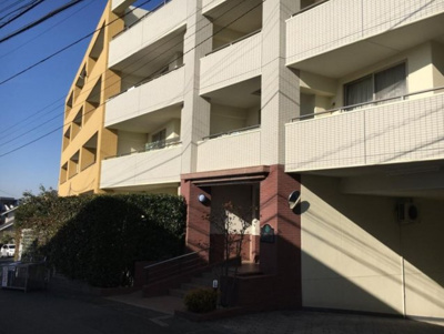 【外観】 | フローレンパレス宮前平 | お子様の足音等階下の心配のない1階部分住居です。