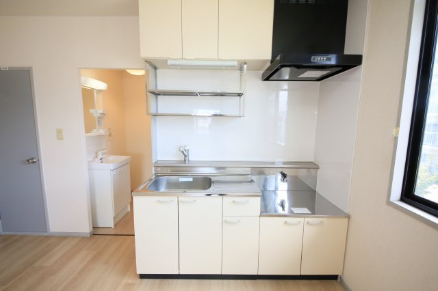 サンビレッジ住吉D棟のキッチン