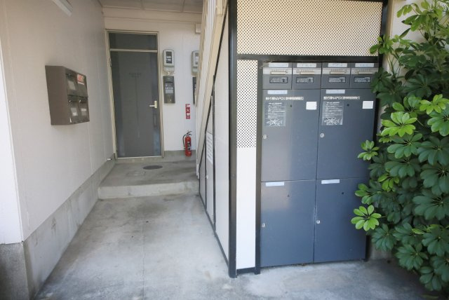 サンビレッジ住吉D棟のエントランス