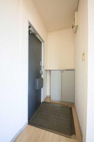 サンビレッジ住吉D棟の玄関