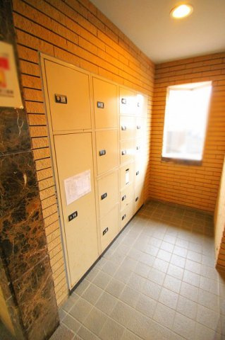 スペクトル舟津壱番館のその他共用部分|宅配ボックスあります。共働き、単身の方に便利です。
